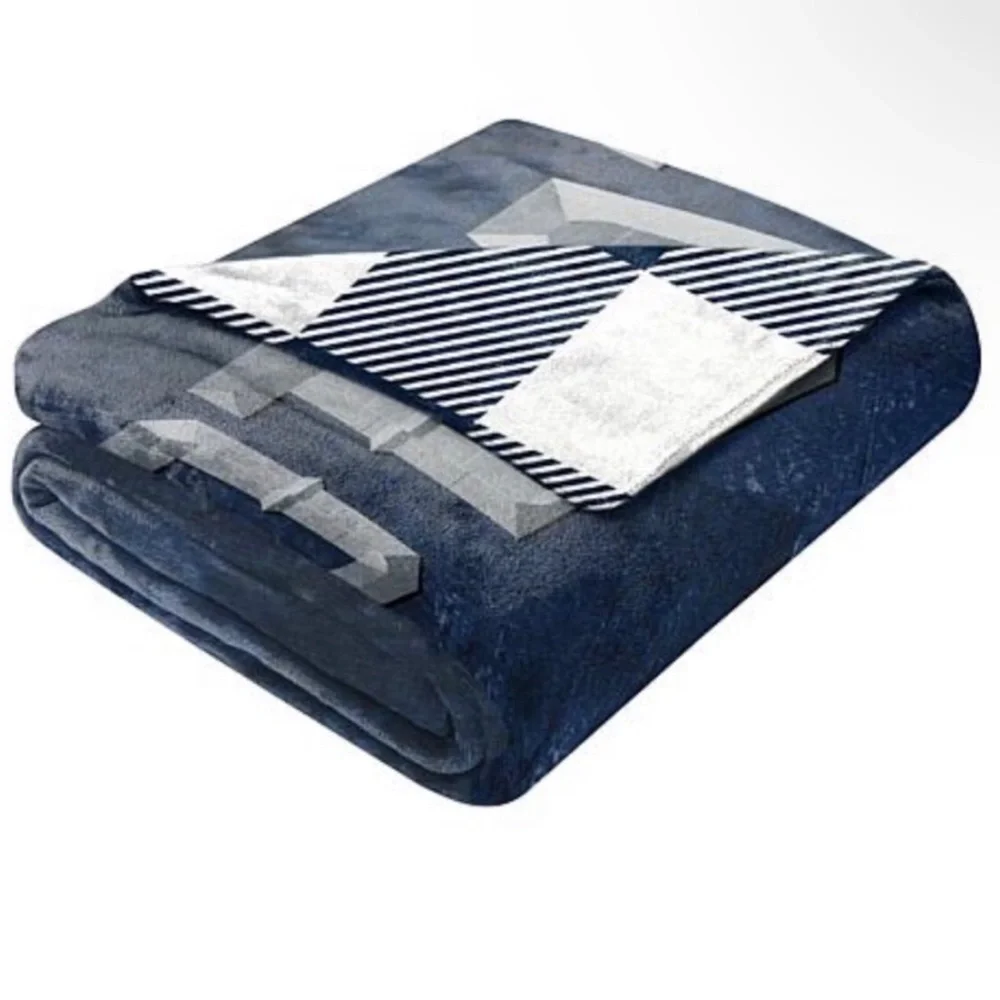 Patriots Plush Throw Blanket